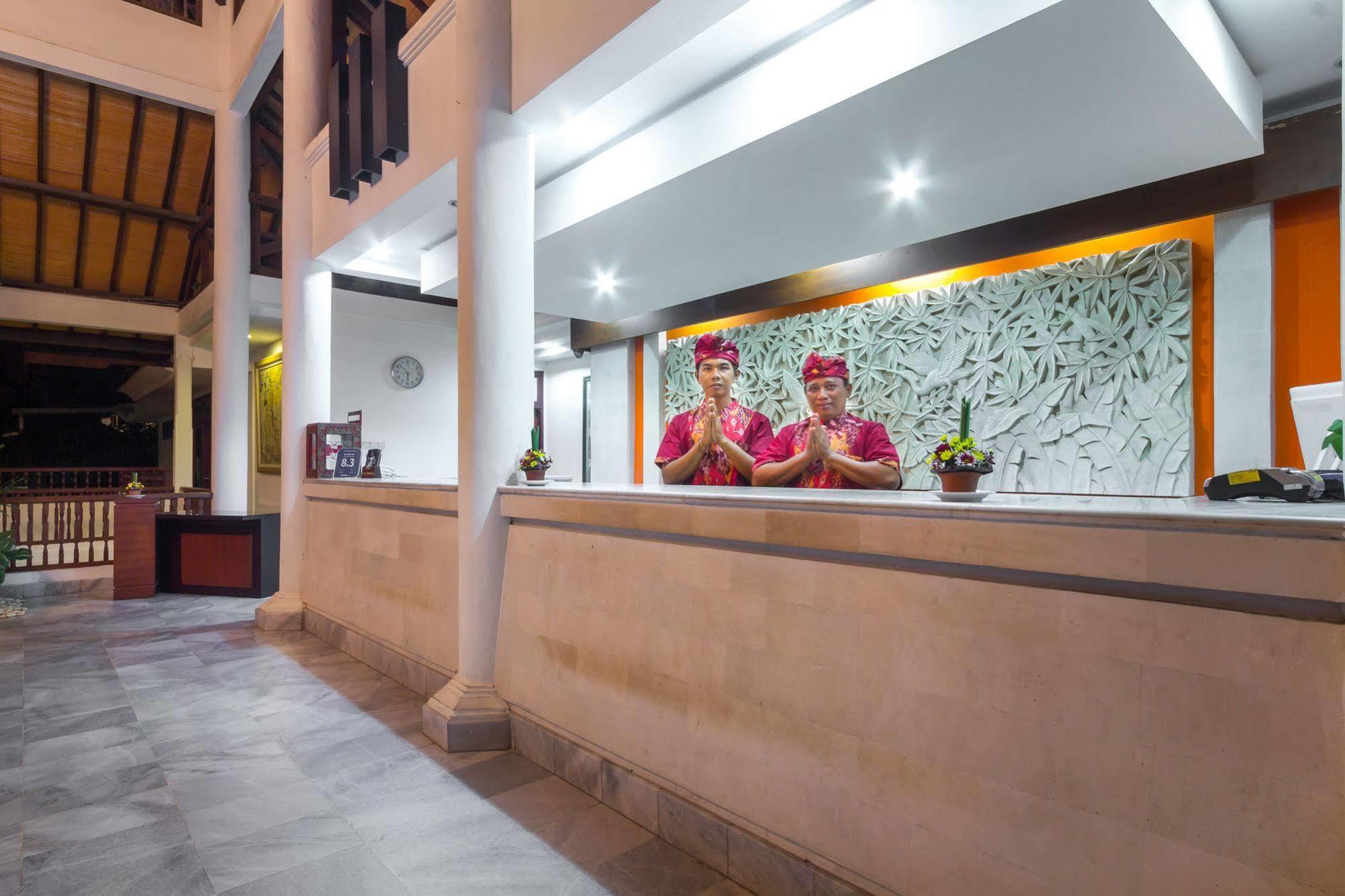 Puri Raja Hotel Legian Extérieur photo